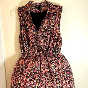 Size 3x Torrid dress with orange, pink, and purple flowers.